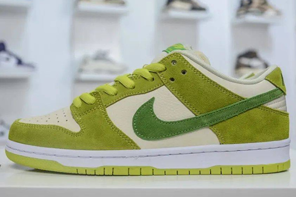 039 Women Nike SB Dunk Low Green Apple
